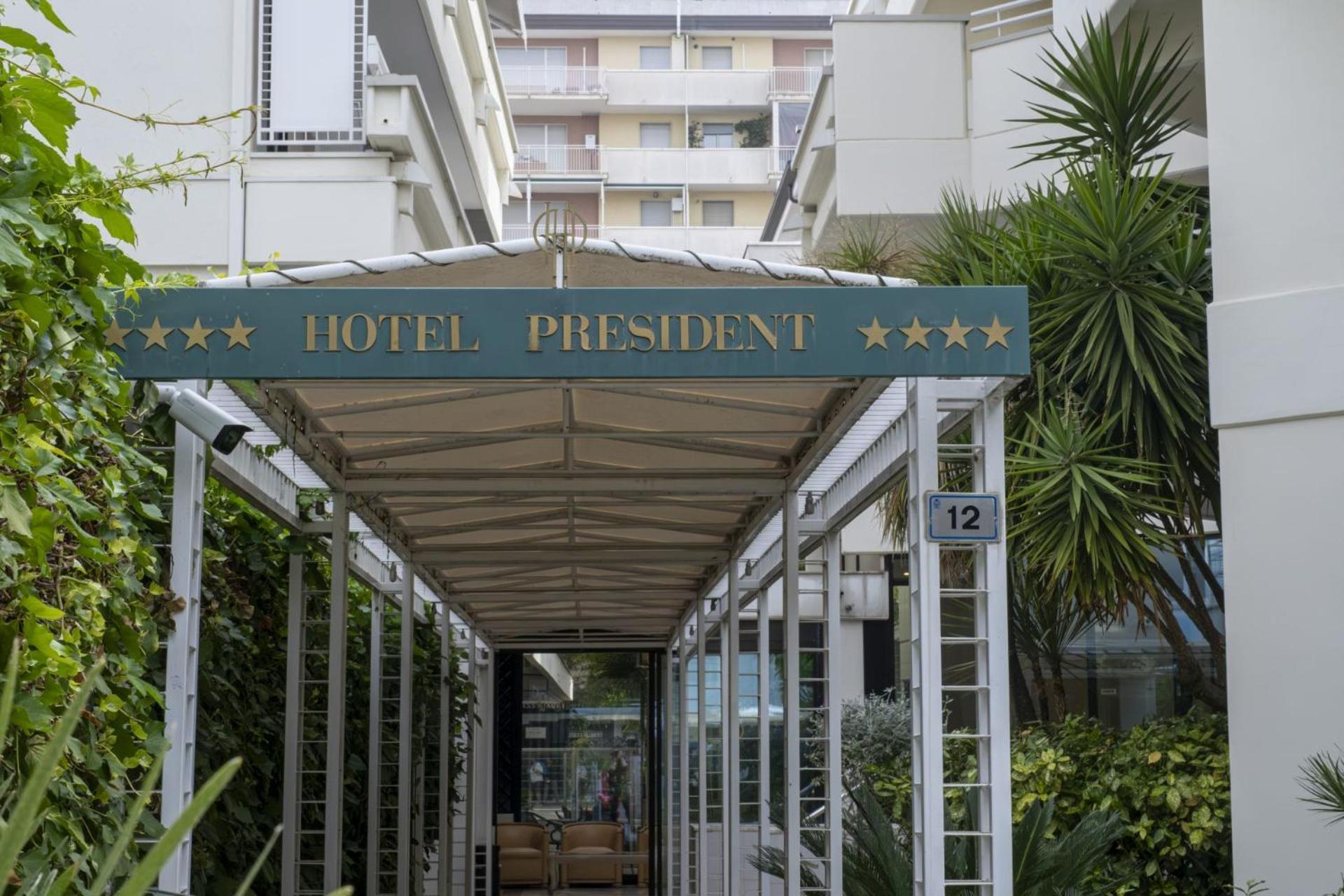 Hotel President - Vintage Hotel In Centro Riccione Exteriér fotografie