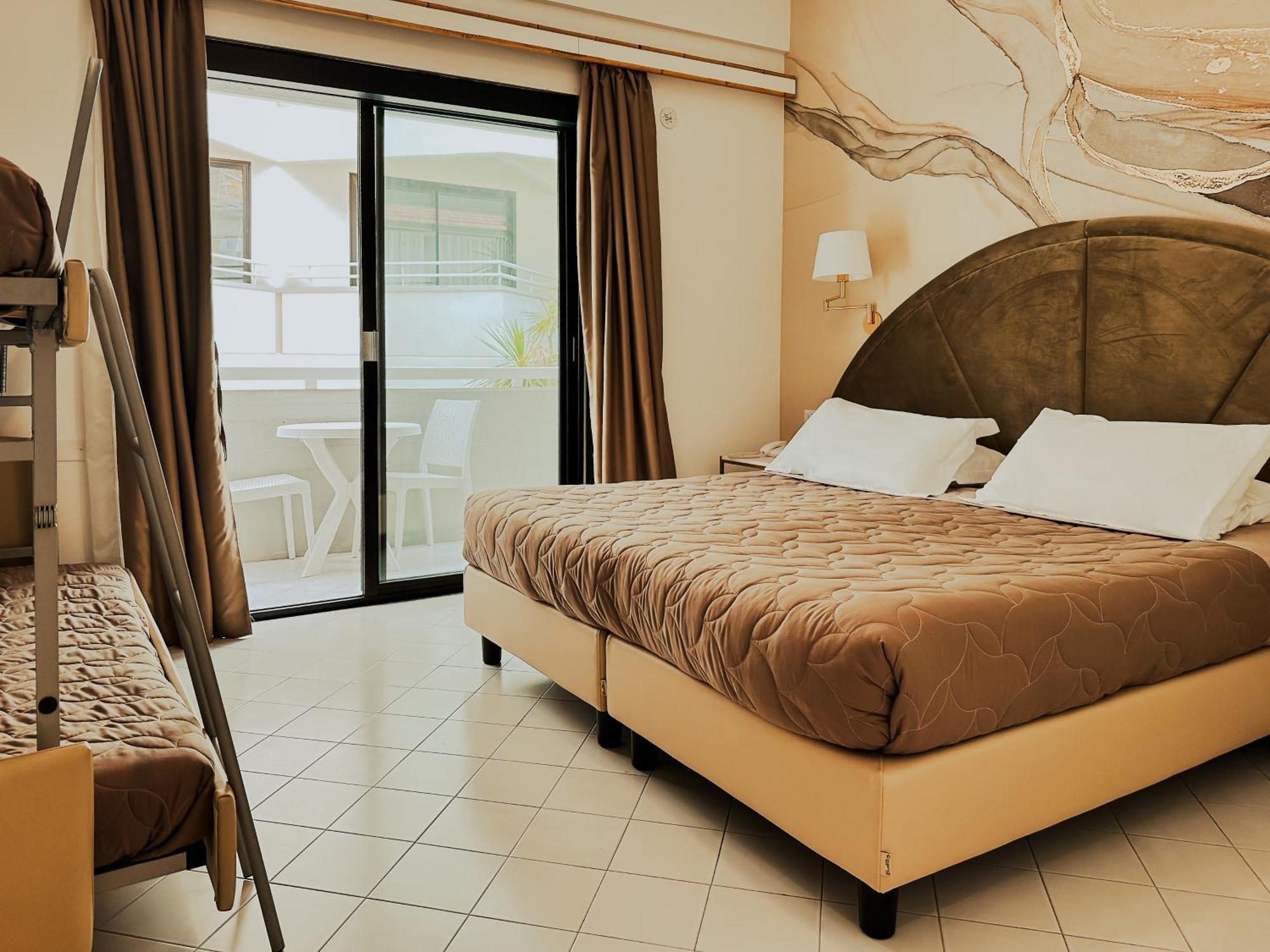 Hotel President - Vintage Hotel In Centro Riccione Exteriér fotografie