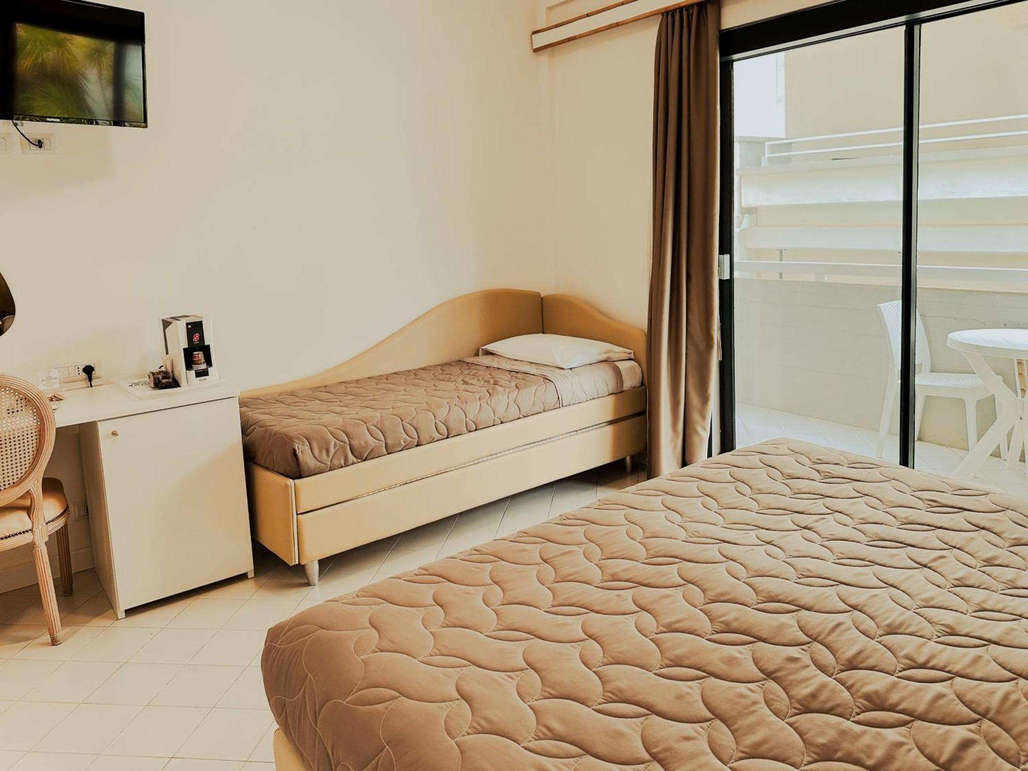 Hotel President - Vintage Hotel In Centro Riccione Exteriér fotografie