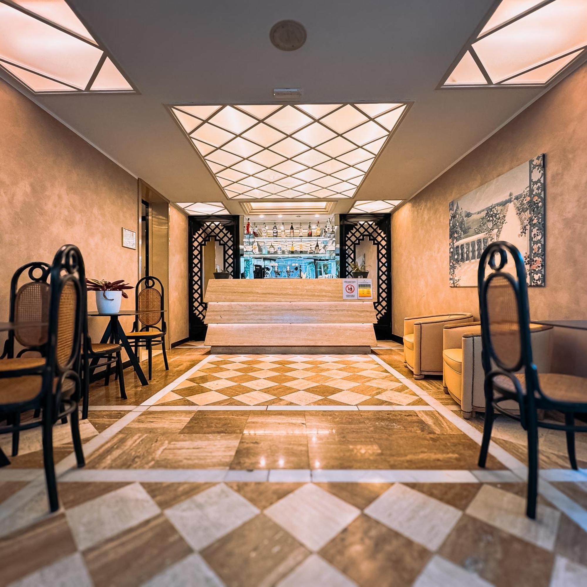 Hotel President - Vintage Hotel In Centro Riccione Exteriér fotografie